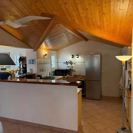 Spacieuse Maison Proche - 10 Pers. - Fr-1-224b-257 Ferienhaus *